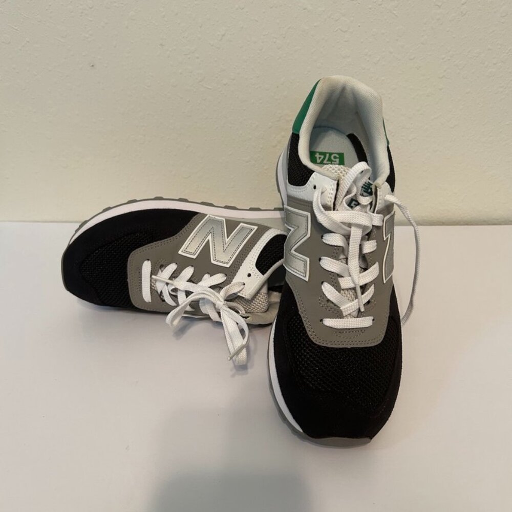 574 New Balance Size 9.5 Men's (Worn twice)